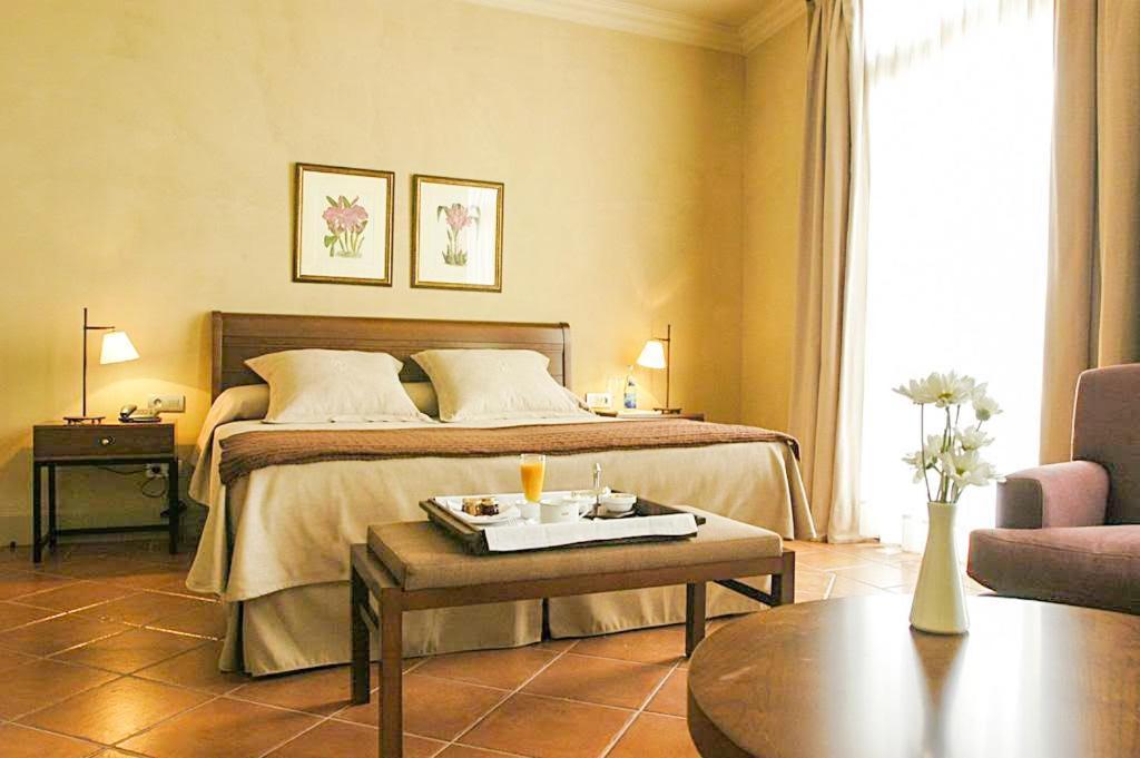 Bremon Boutique Hotel By Duquessa Hotel Collection Cardona Esterno foto