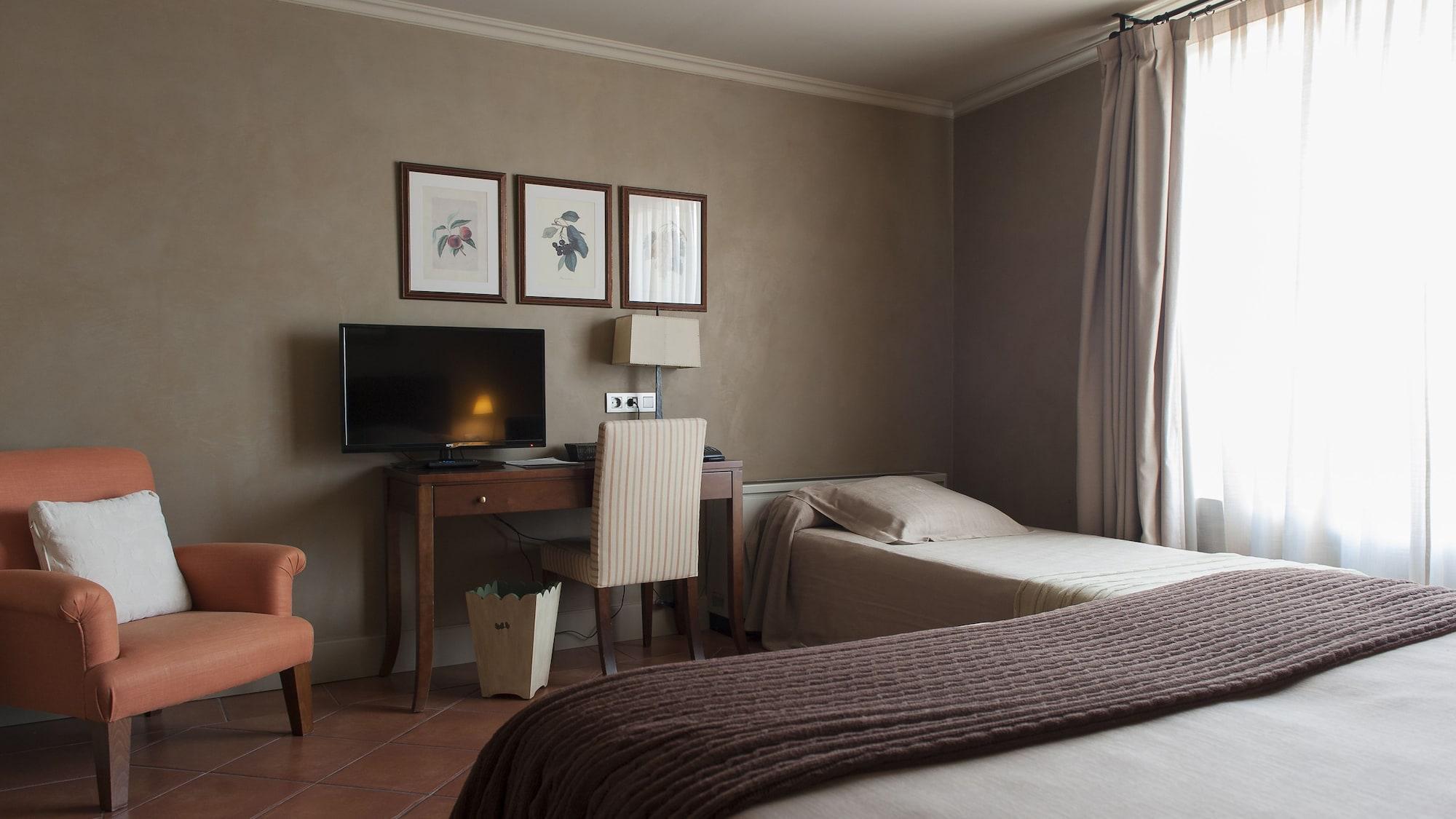 Bremon Boutique Hotel By Duquessa Hotel Collection Cardona Esterno foto