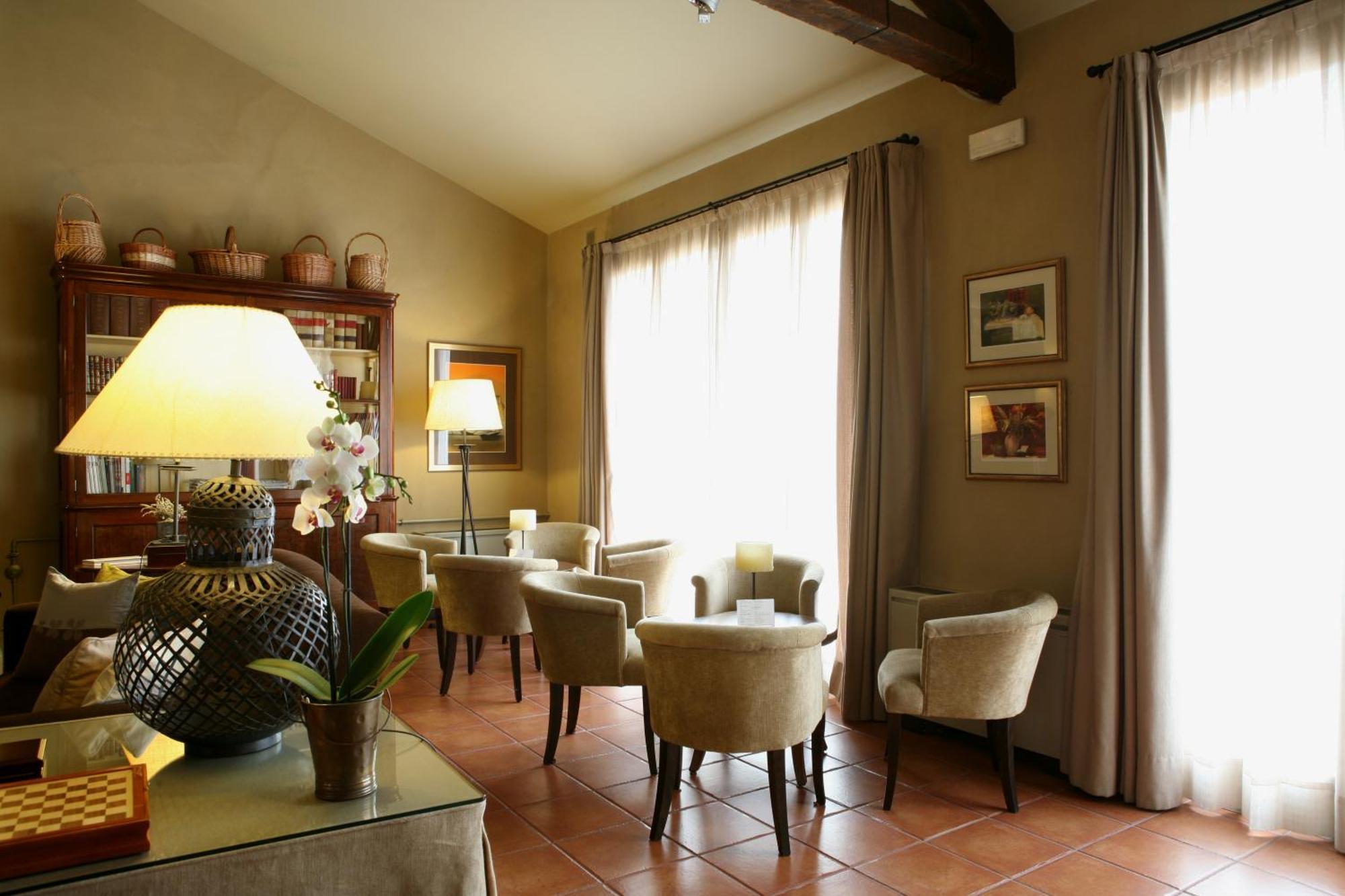 Bremon Boutique Hotel By Duquessa Hotel Collection Cardona Esterno foto
