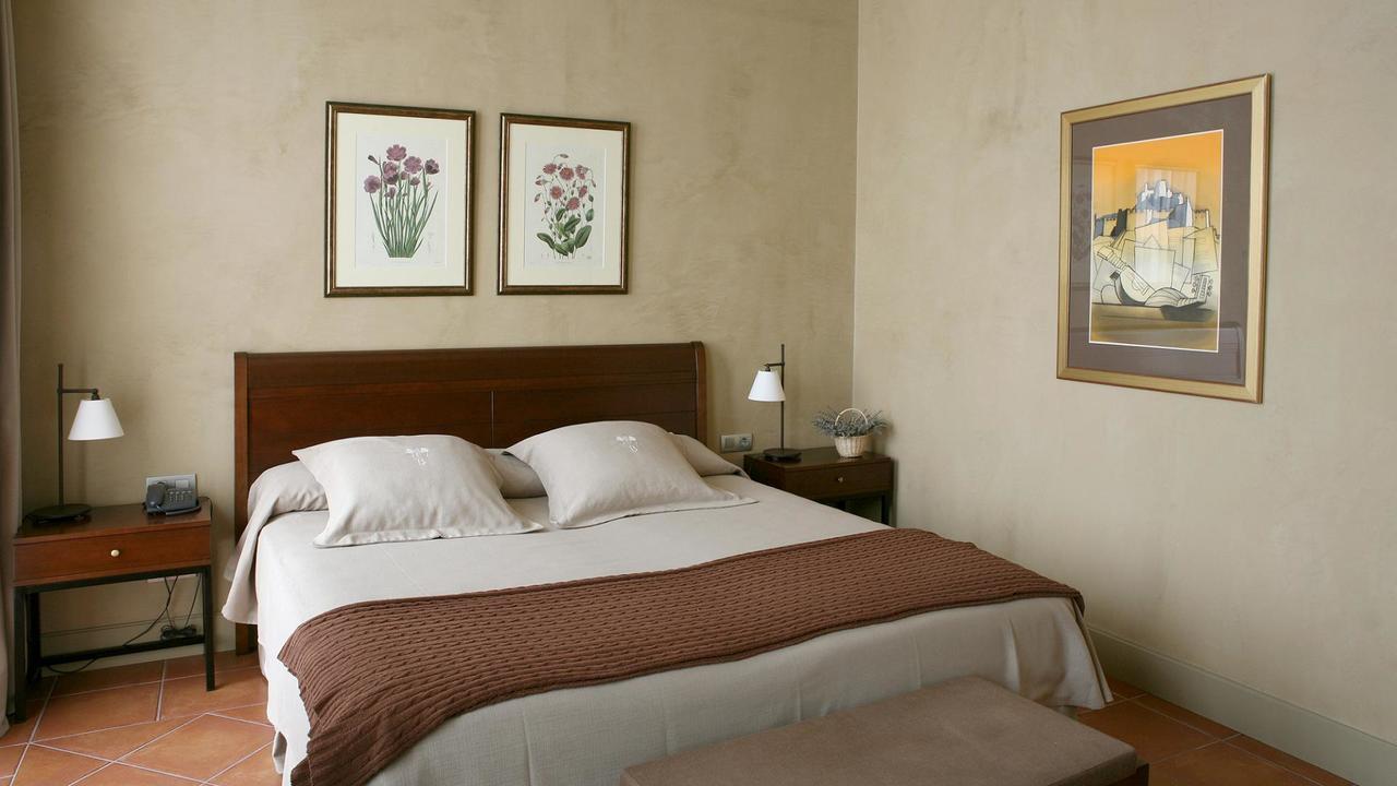 Bremon Boutique Hotel By Duquessa Hotel Collection Cardona Esterno foto